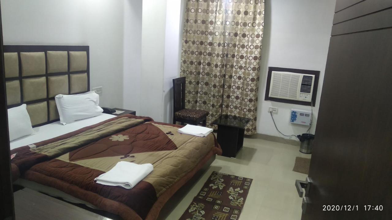 Hotel Popular Amritsar Dış mekan fotoğraf